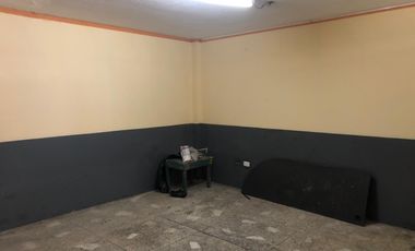 Edificio en Venta, Versalles y Las Casas esquina. Sector Centro Norte