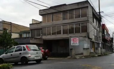 Edificio en Venta, Versalles y Las Casas esquina. Sector Centro Norte