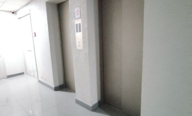 Oficina en Marchant Pereira, Providencia.