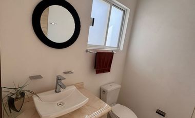 CASA USADA EN FRACCIONAMIENTO PRIVADO