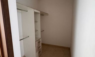 CASA USADA EN FRACCIONAMIENTO PRIVADO