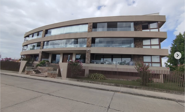 Vendo Departamento de 248 m2 en exclusivo Edificio Don Nicanor ubicado en Loteo los Poetas sector consolidado y privilegiado de la ciudad de Chillán