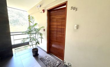 VENDO LINDO DPTO FRENTE A PARQUE MUY CENTRICO