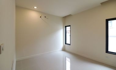 An Affordable, Lovely 3 BRM, 2 Bath Home For Sale In Central Nong Bua Lam Phu City, Thailand