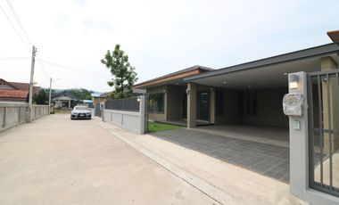 A Desirable 3 Bed, 2 Bath, Corner Block Home For Sale In The City Of Nong Bua Lam Phu, Thailand