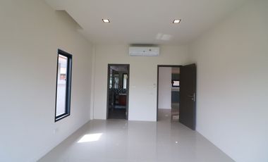 A Desirable 3 Bed, 2 Bath, Corner Block Home For Sale In The City Of Nong Bua Lam Phu, Thailand