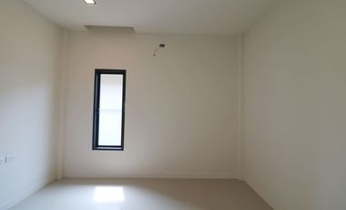 A Desirable 3 Bed, 2 Bath, Corner Block Home For Sale In The City Of Nong Bua Lam Phu, Thailand