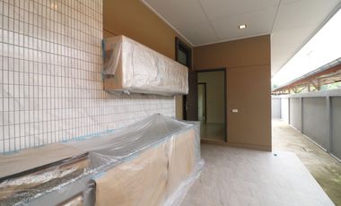 A Desirable 3 Bed, 2 Bath, Corner Block Home For Sale In The City Of Nong Bua Lam Phu, Thailand
