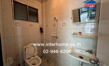3-storey townhouse, 24 sq m., Uthong Place Village 3, Soi Lam Luk Ka 41/4 (Soi Phiyanon), Lam Luk Ka Road, Phahon Yothin Road, Lam Luk Ka, Pathum Than