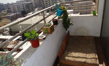 Arriendo Dpto. Dormitorio, baño metro TOESCA