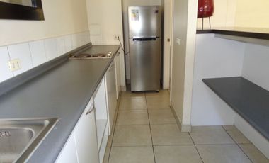 Arriendo Dpto. Dormitorio, baño metro TOESCA