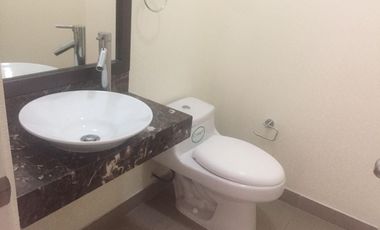 MODERNO DEPARTAMENTO 3 DORMITORIOS CON  JARDIN - PRIMER PISO- SURCO
