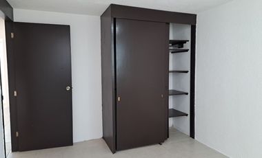 Departamento en Renta en 4to piso (no hay elevador, vista exterior) San Lucas Tepetlacalco