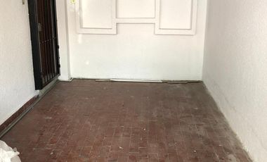 RENTO casa amplia en calle cerrada, Viveros del Valle, Tlalnepantla , Méx.