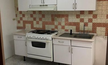 RENTO casa amplia en calle cerrada, Viveros del Valle, Tlalnepantla , Méx.