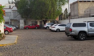 AMUEBLADO en RENTA Fuentes Residencial a un lado de Kellogg's