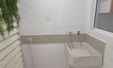 AMUEBLADO en RENTA Fuentes Residencial a un lado de Kellogg's