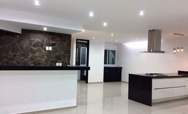 CASA EN VENTA EN VALLE IMPERIAL ZAPOPAN