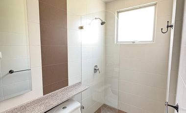ARRIENDO / VENDO LINDA CASA EN CONJUNTO CUMBAYA