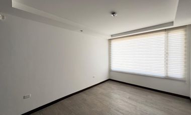 ARRIENDO / VENDO LINDA CASA EN CONJUNTO CUMBAYA