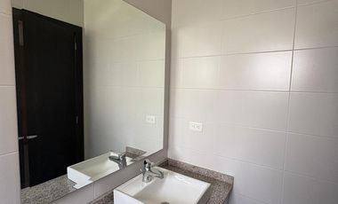 VENDO LINDA CASA EN CONJUNTO CUMBAYA