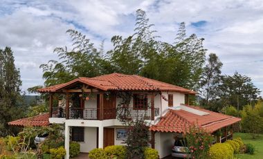 VENDO EXPECTACULAR FINCA DE RECREO EN MARINILLA