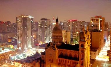 Imperdible vista de Santiago Centro, SE VENDE LOFT a pasos Metro Parque Almagro