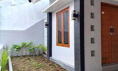 Rumah Asri dan Rapi di Perumahan Griya Taman Asri