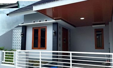 Rumah Asri dan Rapi di Perumahan Griya Taman Asri