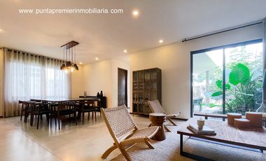 CASA EN RENTA DE LUJO RINCONADA DEL BOSQUE ZONA DORADA ZAPOPAN