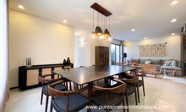 CASA EN RENTA DE LUJO RINCONADA DEL BOSQUE ZONA DORADA ZAPOPAN