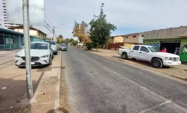 Gran Propiedad Esquina, Con Excelente Ubicación (rebajado)