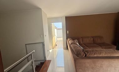 Vendo Exclusivo Dúplex con Piscina y Área de Parrilla en Valle Hermoso!!