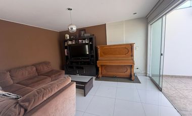 Vendo Exclusivo Dúplex con Piscina y Área de Parrilla en Valle Hermoso!!