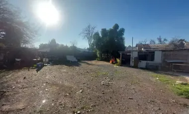 Se Vende Casa Con Gran Terreno, Ideal Para Inversión.