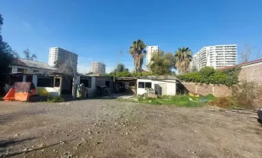 Se Vende Casa Con Gran Terreno, Ideal Para Inversión.