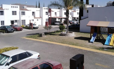 VENTA DE CASA EN TLAJOMULCO DE ZUÑIGA COL ALTUS BOSQUES