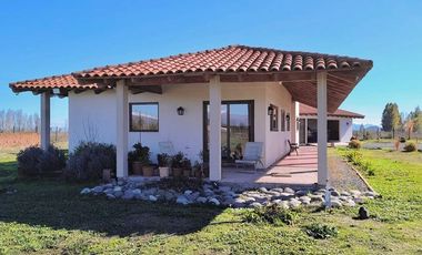 Se vende casa solida de 4 piezas 4 baños, parcela en Condominio en la Montaña de Teno, Curicó