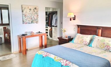 Se vende casa solida de 4 piezas 4 baños, parcela en Condominio en la Montaña de Teno, Curicó