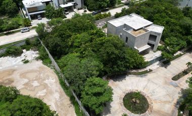 Terreno en Venta en Esquina en Yucatan Country Club Mérida