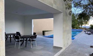 Casa en Insipira dos habitaciones jardín sala de TV Zibata