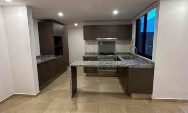 Casa en Insipira dos habitaciones jardín sala de TV Zibata