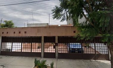 VENDO CASA EN CD SATELITE NAUCALPAN CDMX