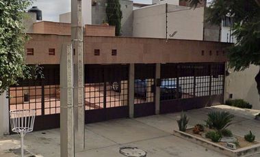 VENDO CASA EN CD SATELITE NAUCALPAN CDMX