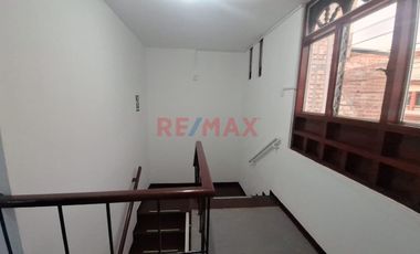 Alquilo Casa En San Andres X Wong Larco At 193M2 2 Pisos