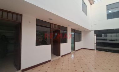Alquilo Casa En San Andres X Wong Larco At 193M2 2 Pisos