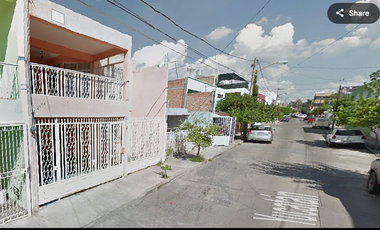 HERMOSA CASA ESTA ESPERANDO POR TI