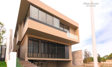 Casa de Lujo en Venta Coto Abadía Av Universidad Andares Puerta Hierro Zapopan
