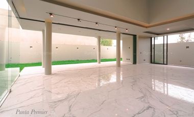 Casa de Lujo en Venta Coto Abadía Av Universidad Andares Puerta Hierro Zapopan