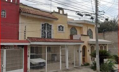 CASA EN REMATE EN SAN PEDRO TLAQUEPAQUE JALISCO
